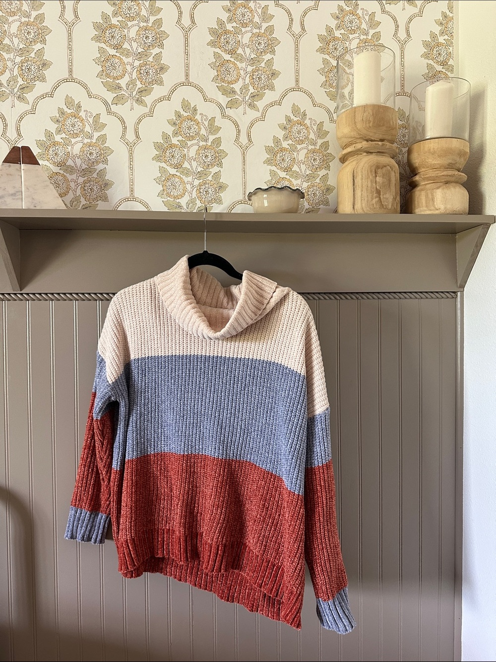 Colorblock Ribbed Turtleneck Sweater in Cream, Blue & Rust